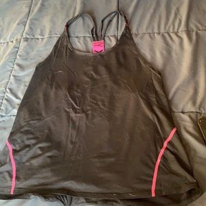 Roxy tank size M